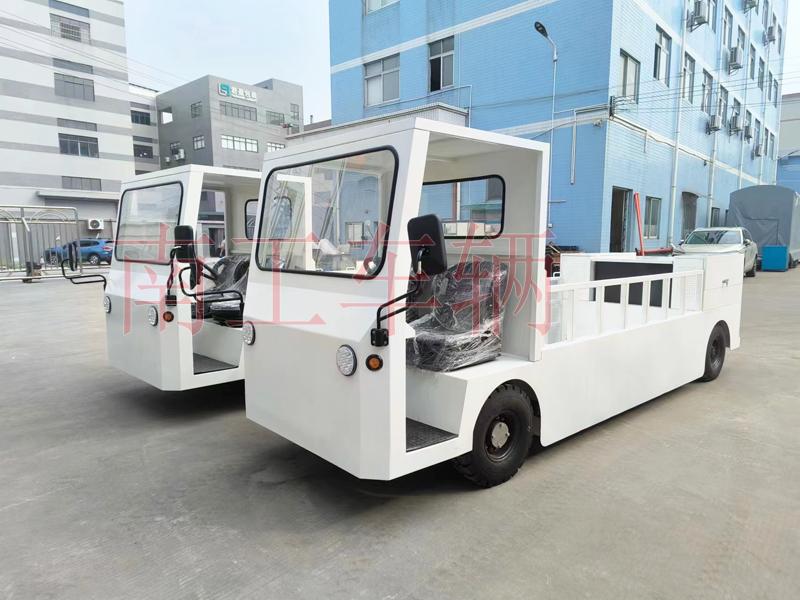 2吨座驾式纯电动开云(中国) 电动工具拖车