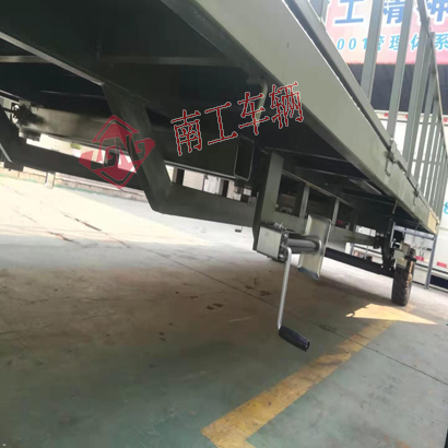 5吨护栏开云(中国)军绿色4I.jpg