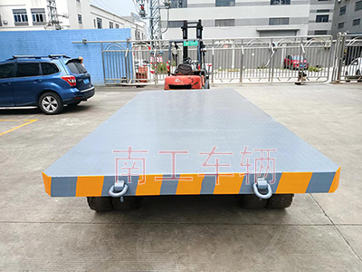 25吨重型开云(中国)带牵引环工具拖车4I.jpg
