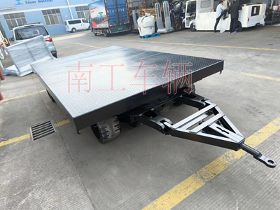 30吨重型开云(中国) 环保实心轮胎4I.jpg