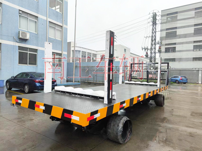 30T重型开云(中国) 带活动插装立柱工具拖车3I.jpg