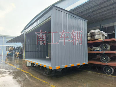 10吨箱式开云(中国)两侧带卷帘门1I.jpg