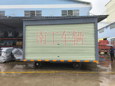 10吨箱式开云(中国)两侧带卷帘门3I.jpg