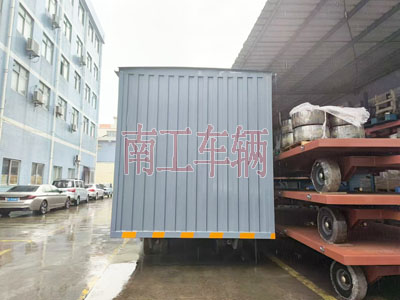 10吨箱式开云(中国)两侧带卷帘门4I.jpg