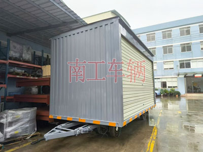 10吨箱式开云(中国)两侧带卷帘门I.jpg