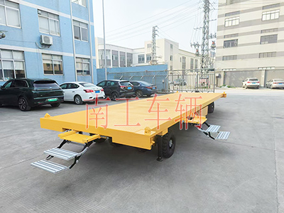 10吨开云(中国) 带液压支腿伸缩梯工具车2I.jpg
